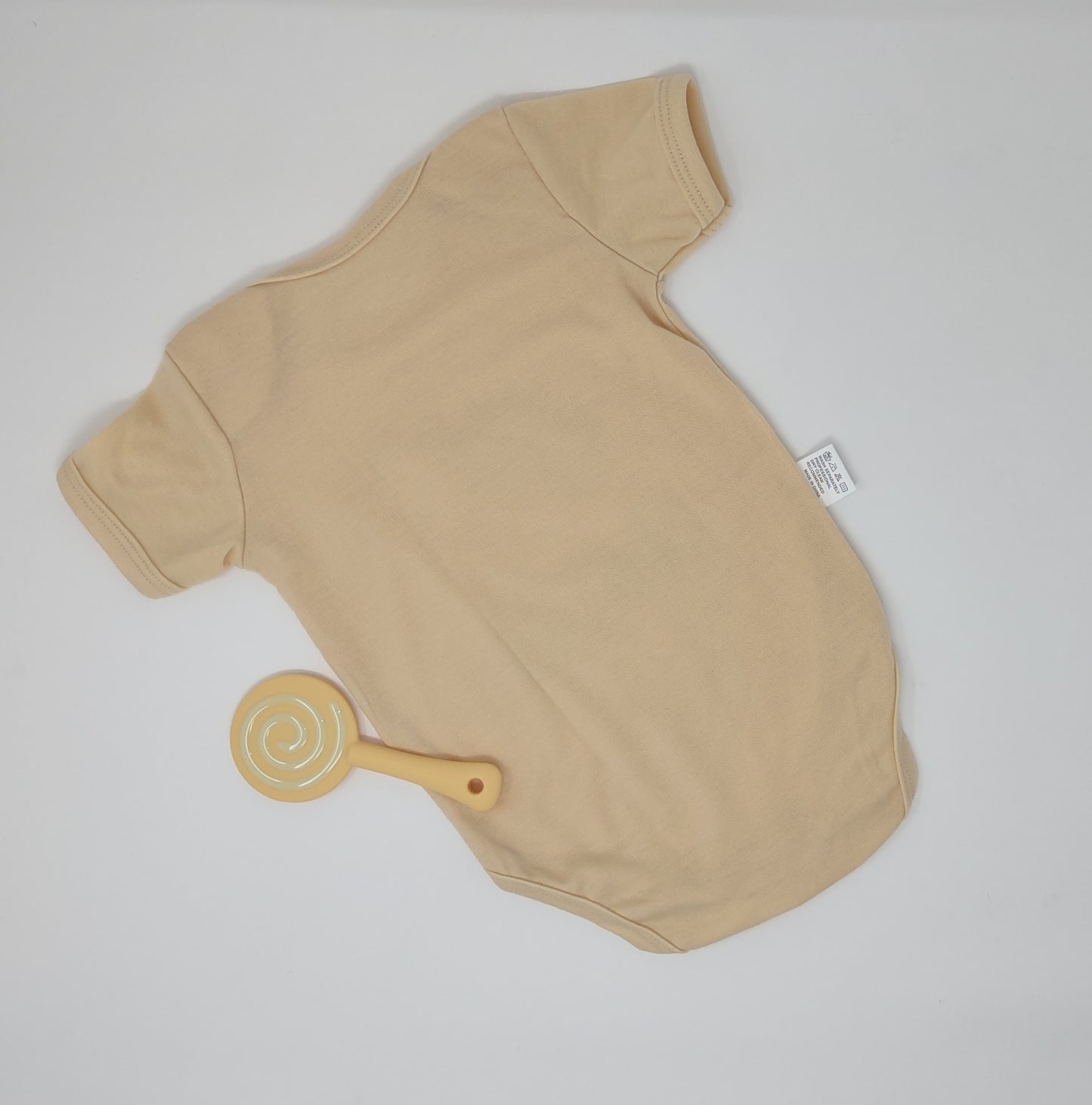 back of yellow infant bodysuit Daddy's golfing buddy